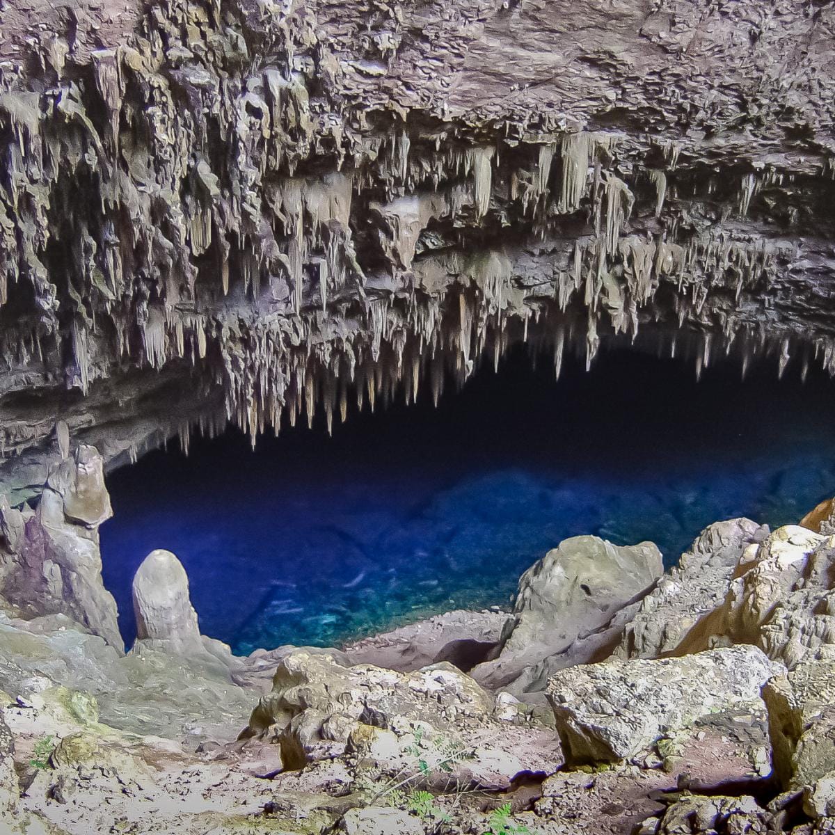 Gruta do Lago Azul